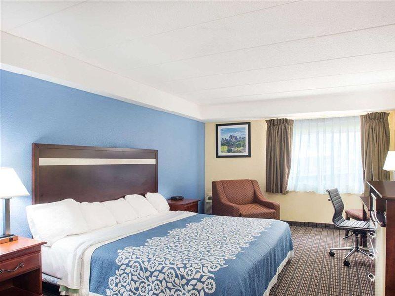 Days Inn By Wyndham New Haven Bagian luar foto